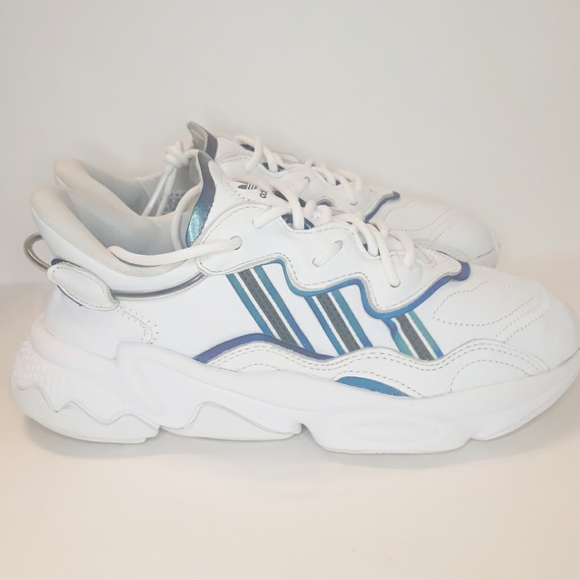 Adidas Ozweego.   Size 6.5 - Picture 4 of 8